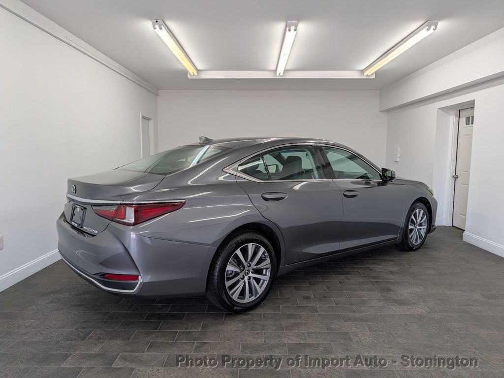 2021 Lexus ES 250 AWD photo 20