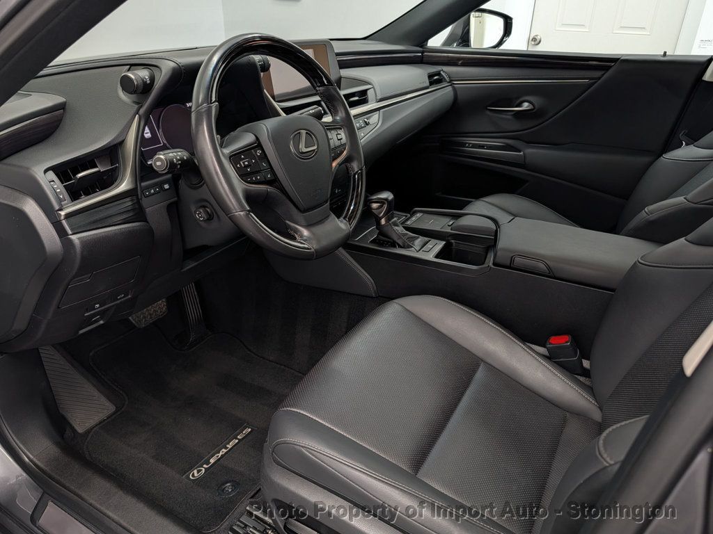 2021 Lexus ES 250 AWD photo 9
