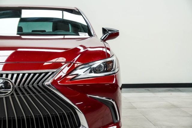 2021 Lexus ES 350 350's photo