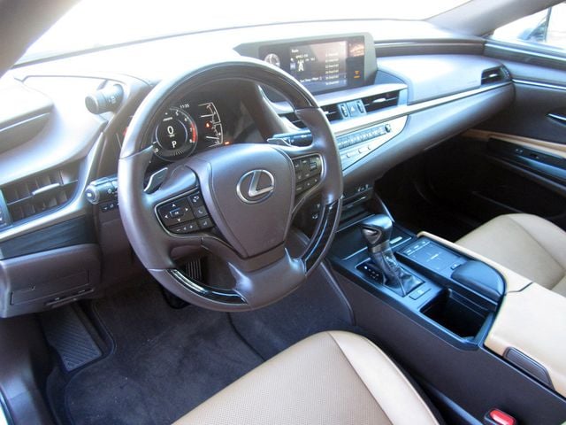 2021 Lexus ES 350 photo 7