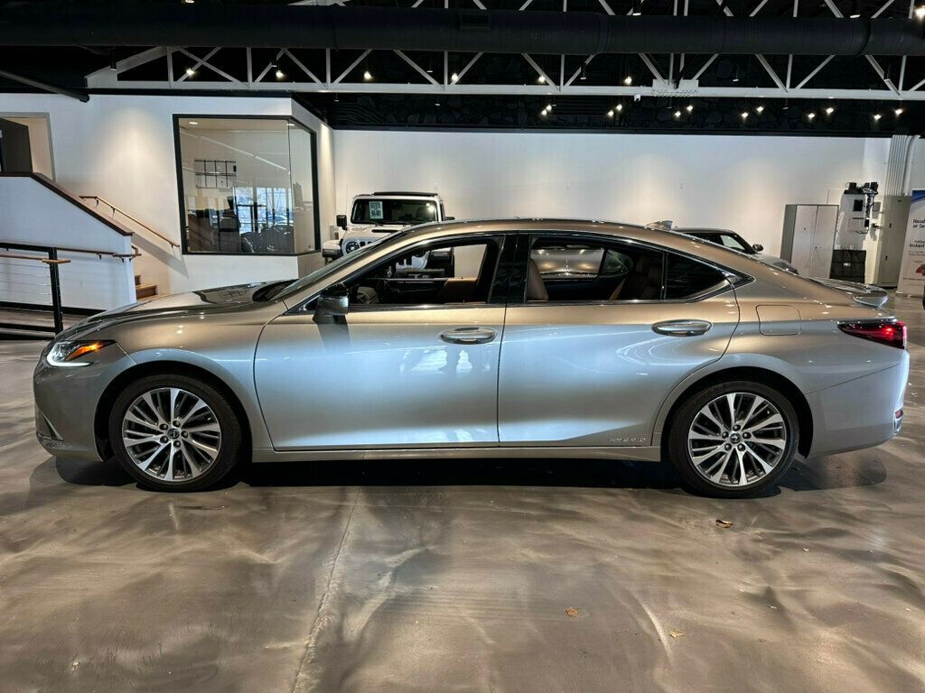 2021 Lexus ES LocalTrade/Hybrid/PremiumPkg/NAV&MarkLevinsonAudioPkg/AdapCruise - 22719555 - 1