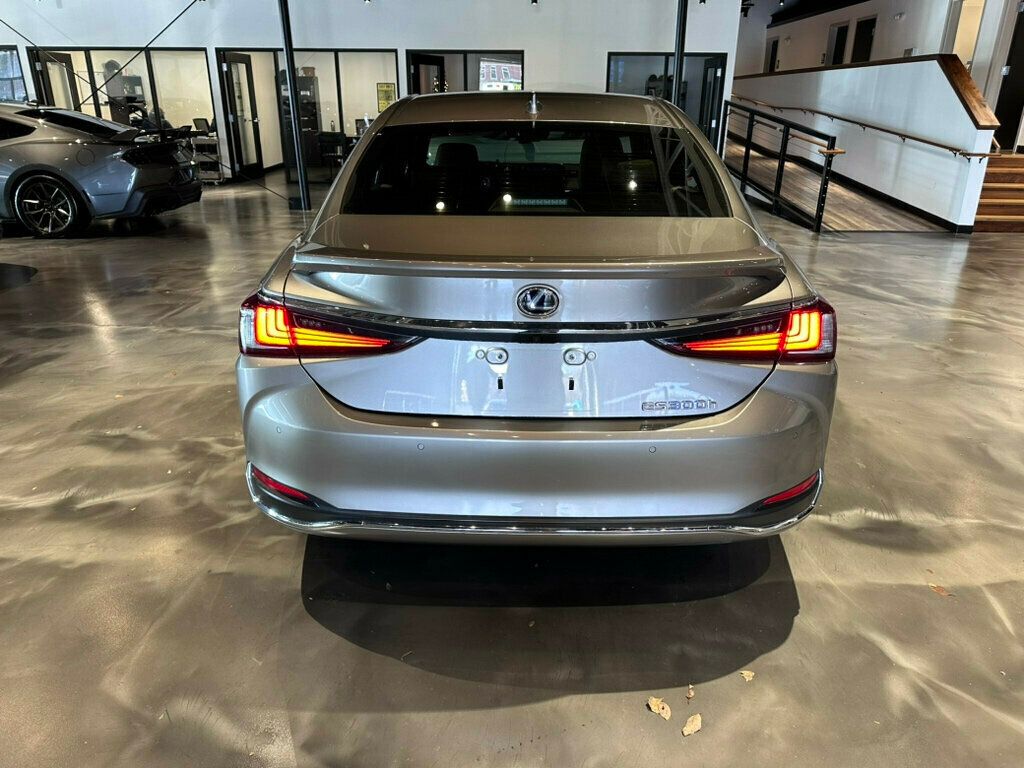 2021 Lexus ES LocalTrade/Hybrid/PremiumPkg/NAV&MarkLevinsonAudioPkg/AdapCruise - 22719555 - 3