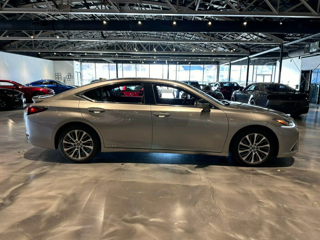 2021 Lexus ES LocalTrade/Hybrid/PremiumPkg/NAV&MarkLevinsonAudioPkg/AdapCruise - 22719555 - 5