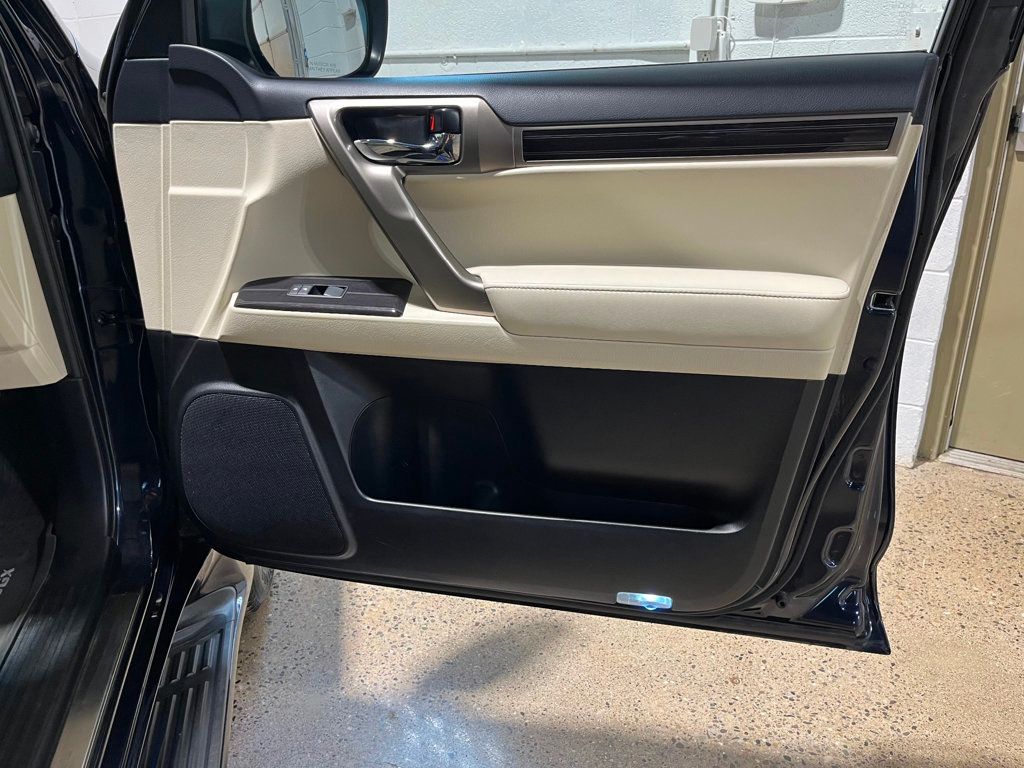 2021 Lexus GX 460 Premium photo 32