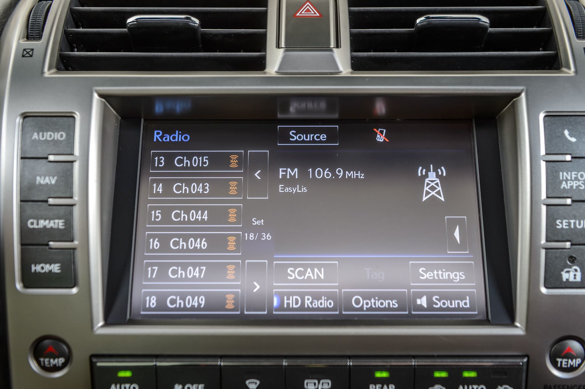 2021 Lexus GX Premium photo 15