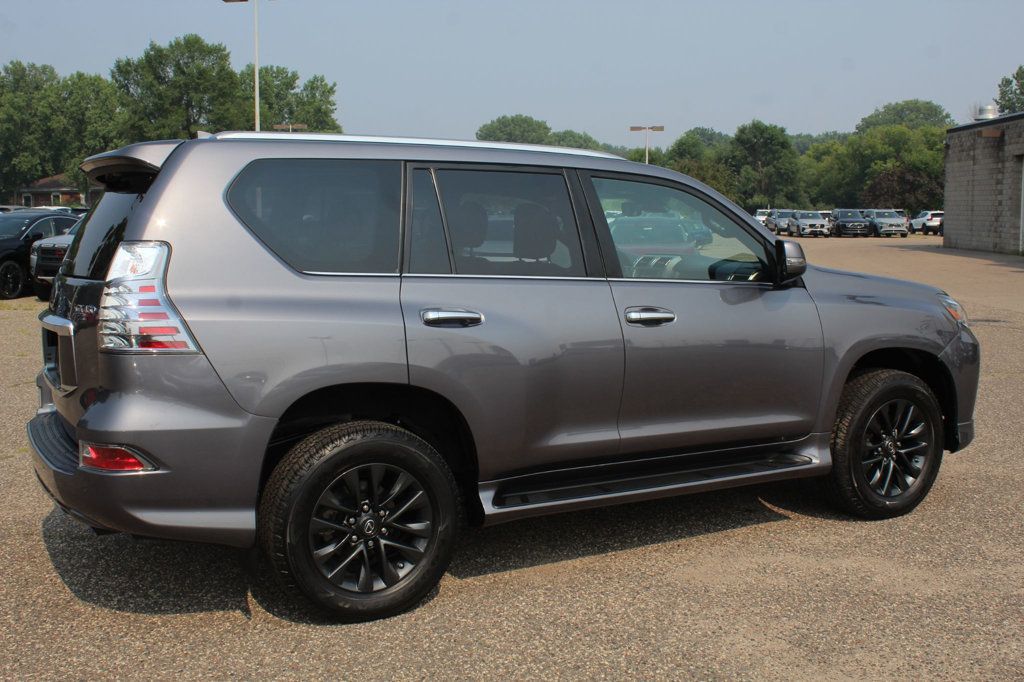 2021 Lexus GX Premium photo 3