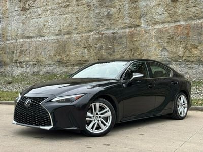 2021 Lexus IS