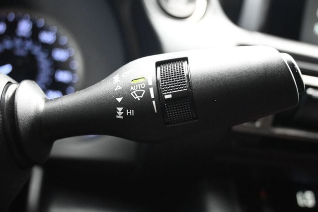 2021 Lexus IS IS 300 RWD - 23065611 - 22