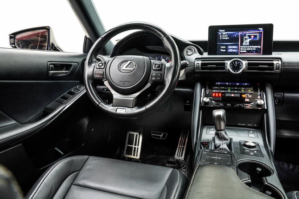 Lexus IS350 photo 24