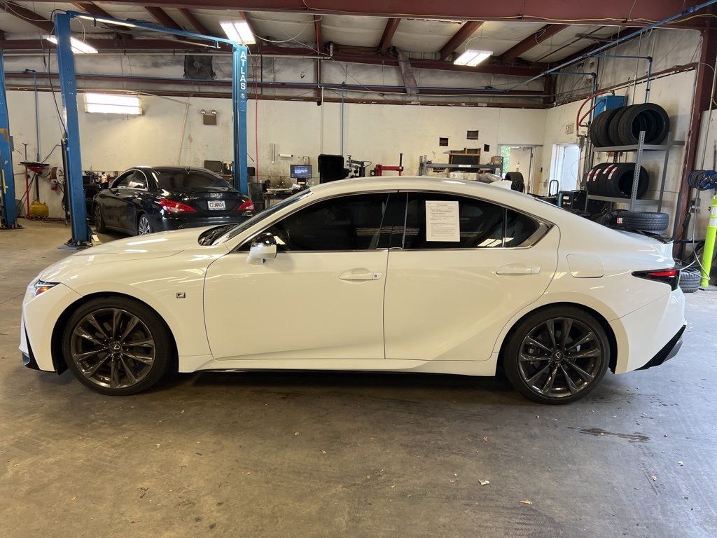 2021 Lexus IS 350 F SPORT photo 2