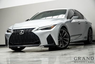 2021 Lexus IS