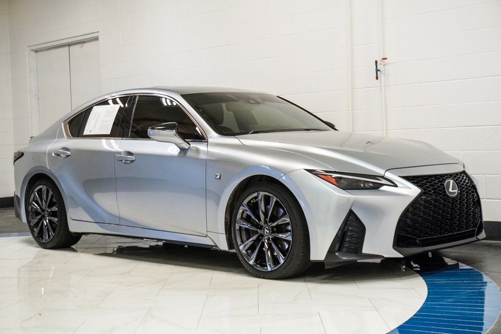 2021 Lexus IS 350 F SPORT photo 4