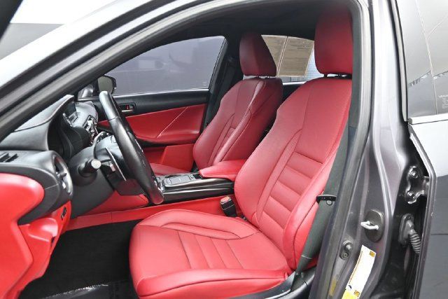 2021 Lexus IS