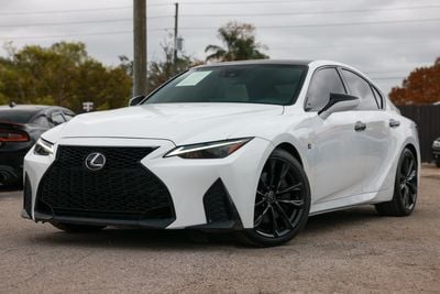 2021 Lexus IS