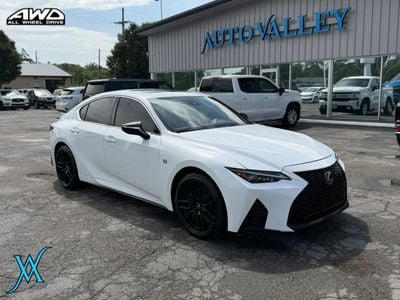 2021 Lexus IS