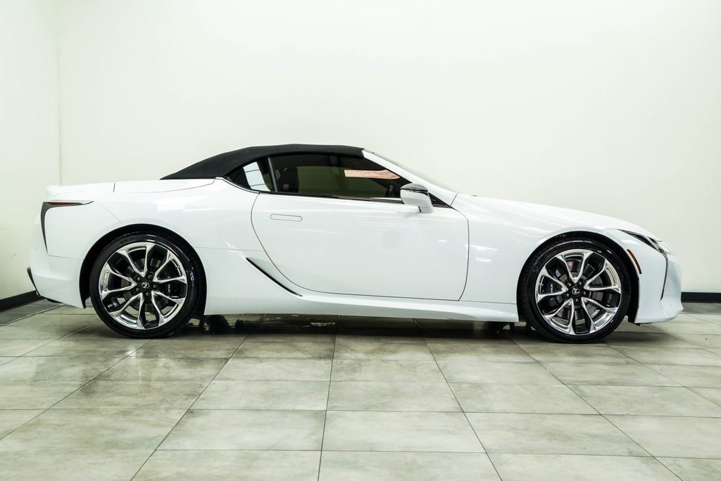 Lexus LC photo 10