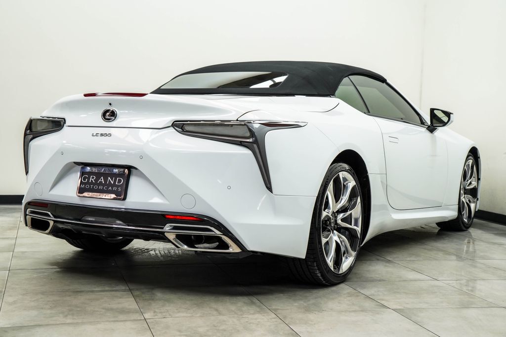 Lexus LC photo 12