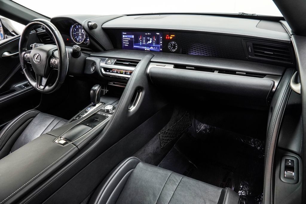 Lexus LC photo 19