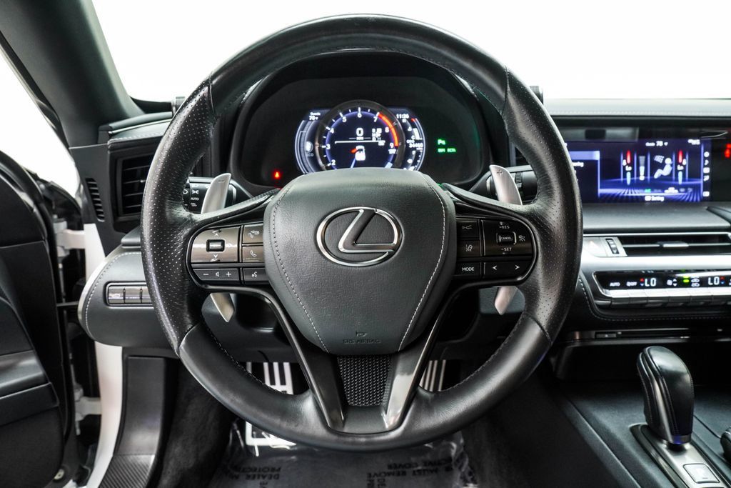 Lexus LC photo 22