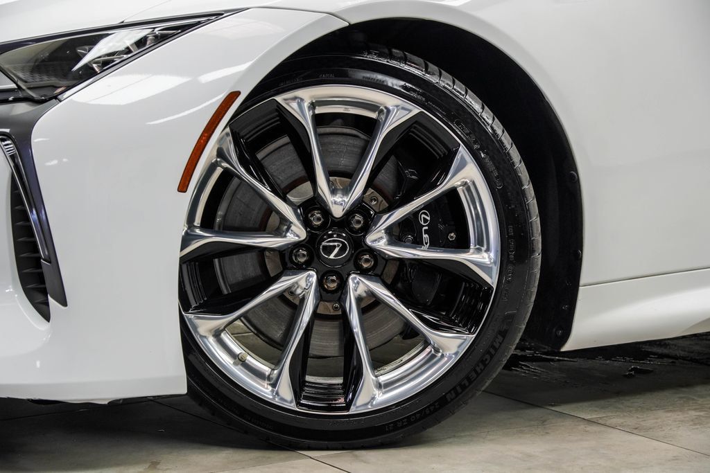Lexus LC photo 4