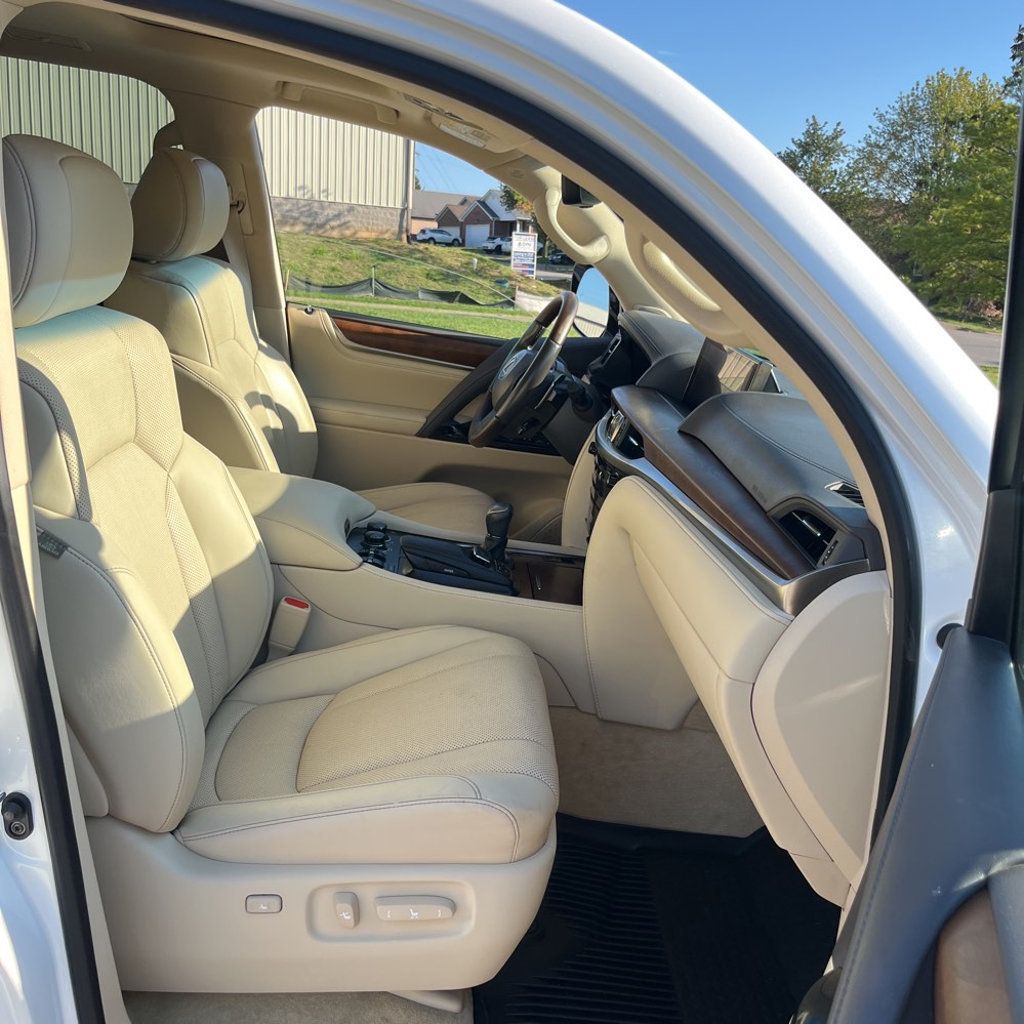 2021 Lexus LX LX-570/3rdRowSeats/LuxuryPkg/HeadsUpDisplay/BlindSpot/NAV - 22936075 - 9
