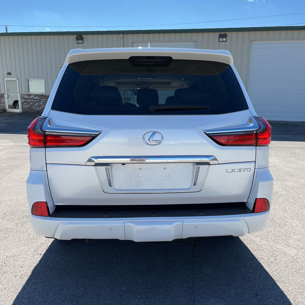 2021 Lexus LX LX-570/3rdRowSeats/LuxuryPkg/HeadsUpDisplay/BlindSpot/NAV - 22936075 - 4