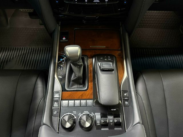 2021 Lexus LX LX570 Luxury Package, 1-Owner, Garage Kept, Only 33,000 Miles!! - 23044593 - 13