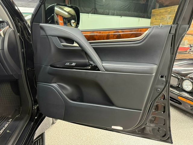 2021 Lexus LX LX570 Luxury Package, 1-Owner, Garage Kept, Only 33,000 Miles!! - 23044593 - 24