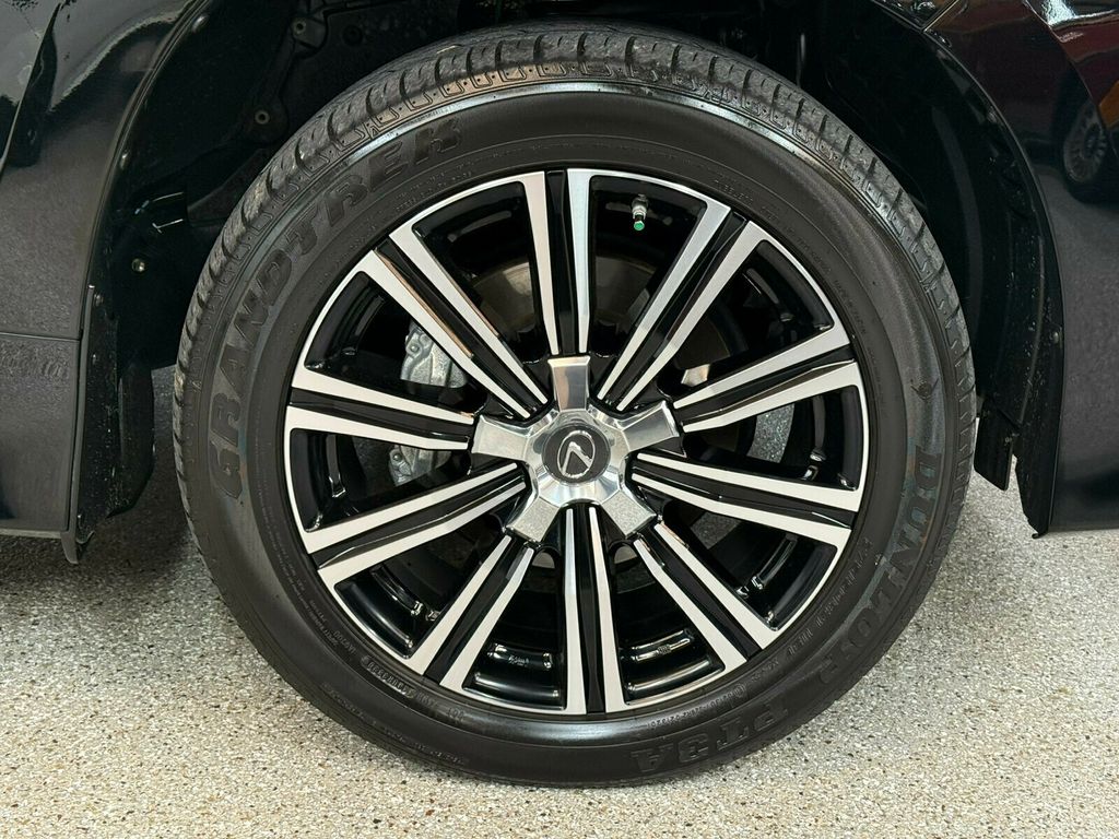 2021 Lexus LX LX570 Luxury Package, 1-Owner, Garage Kept, Only 33,000 Miles!! - 23044593 - 30