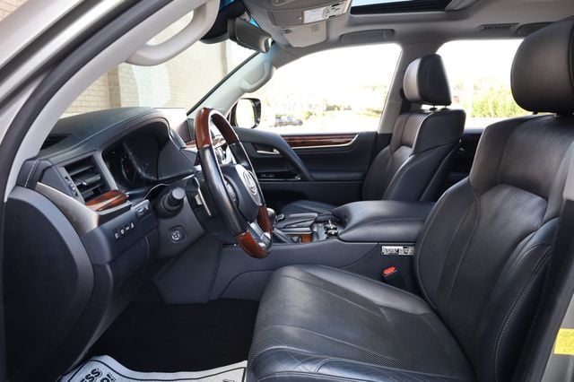 2021 Lexus LX LX 570 Three Row 4WD - 22995796 - 16