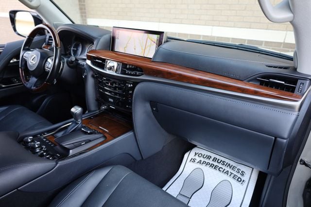 2021 Lexus LX LX 570 Three Row 4WD - 22995796 - 31