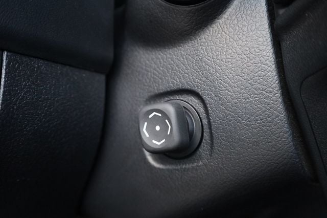 2021 Lexus LX LX 570 Three Row 4WD - 22995796 - 38