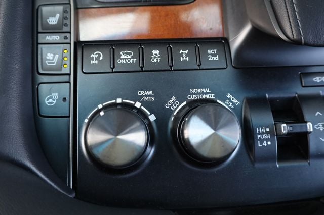 2021 Lexus LX LX 570 Three Row 4WD - 22995796 - 53