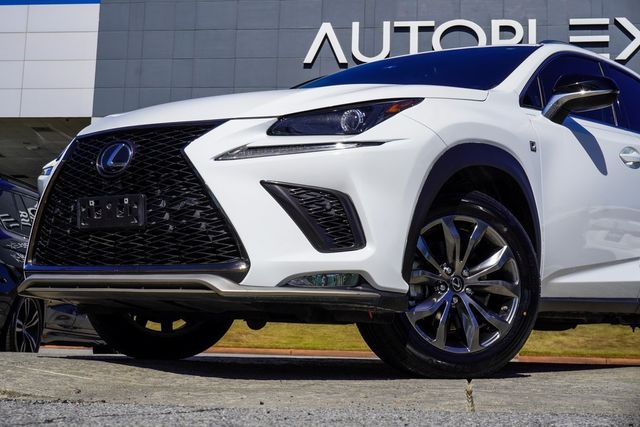 2021 Lexus NX 300 F SPORT photo 2