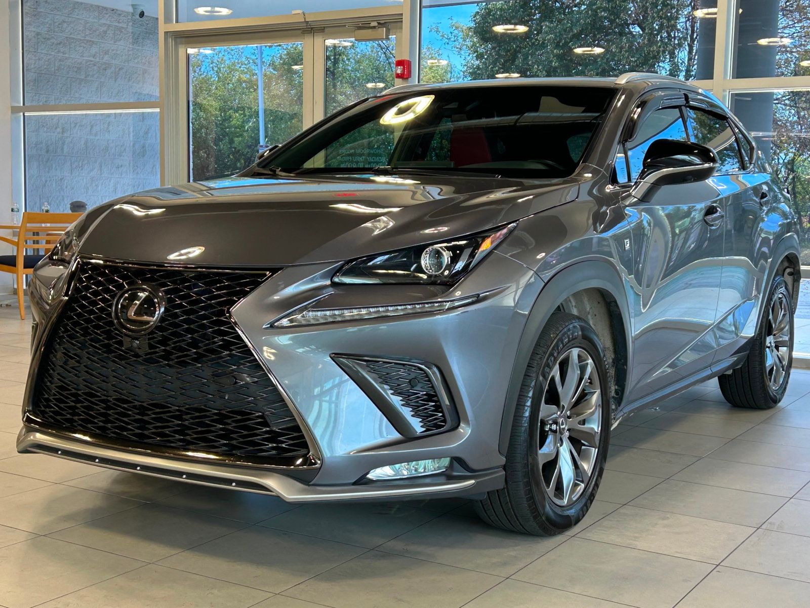 2021 Lexus NX 300 F SPORT photo 4