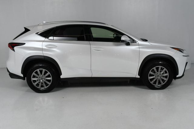 2021 Lexus NX NX 300 FWD - 22582615 - 3