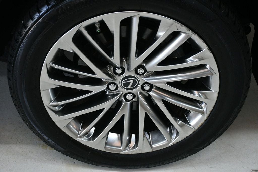 2021 Lexus RX 350L Luxury photo 19