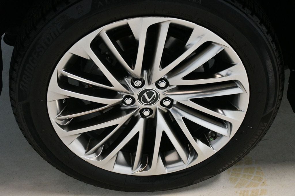 2021 Lexus RX 350L Luxury photo 21