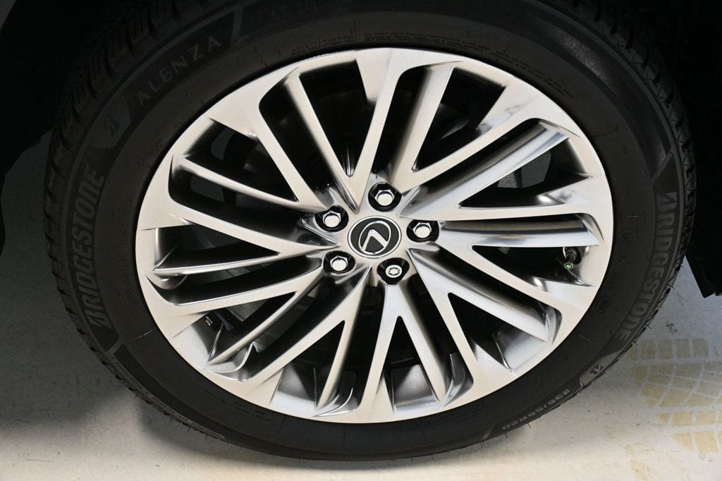 2021 Lexus RX 350L Luxury photo 22