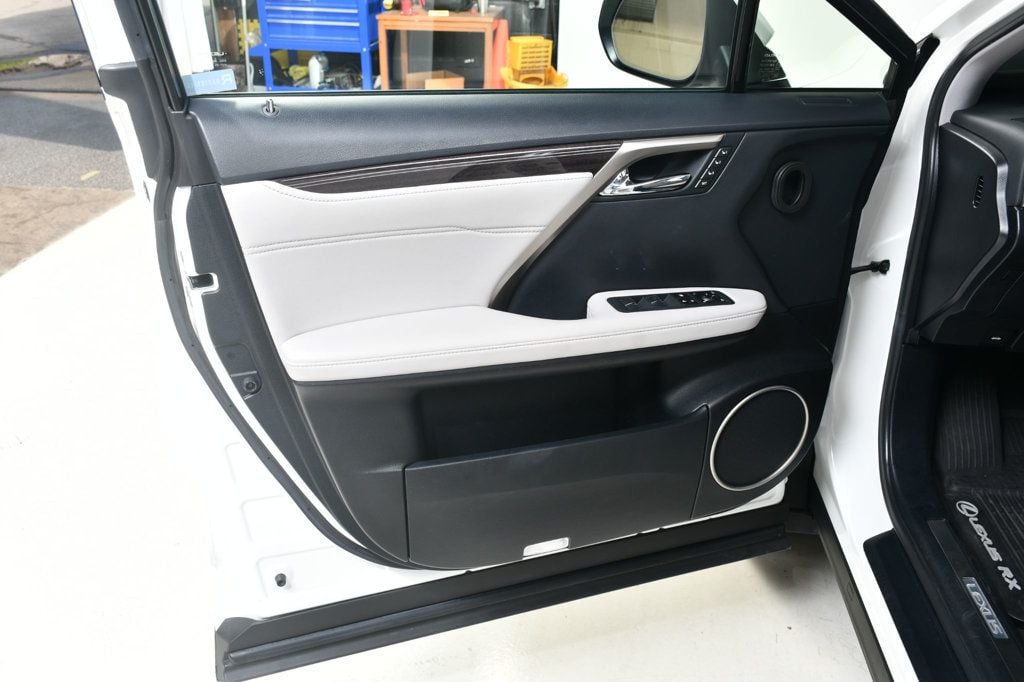 2021 Lexus RX 350L Luxury photo 23
