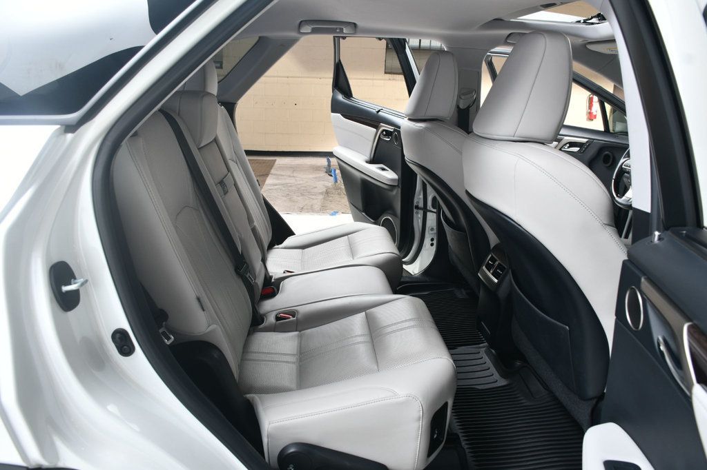 2021 Lexus RX 350L Luxury photo 40