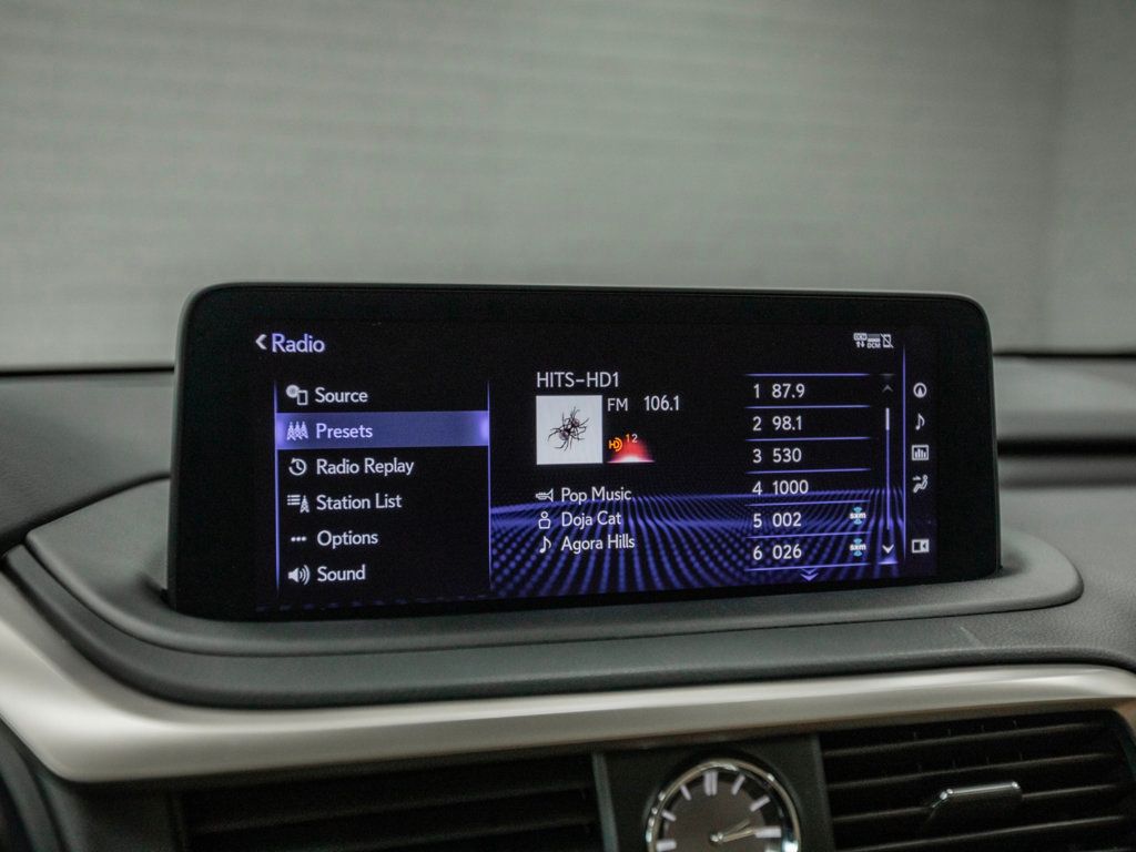 2021 Lexus RX 450h AWD photo 19