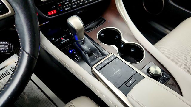 2021 Lexus RX RX 450h AWD with 12.3'' Navigation, Power Moonroof & 20'' Wheels - 22977726 - 15