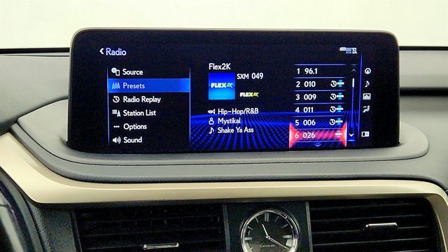 2021 Lexus RX RX 450h AWD with 12.3'' Navigation, Power Moonroof & 20'' Wheels - 22977726 - 17