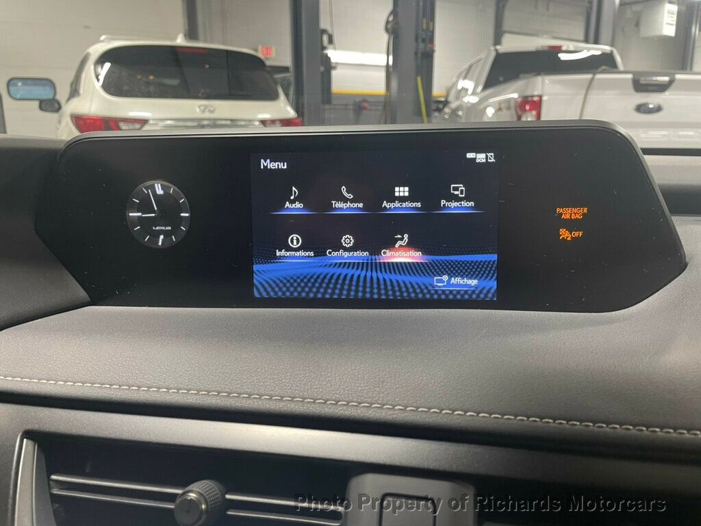 2021 Lexus UX UX 250h AWD - 22398232 - 17