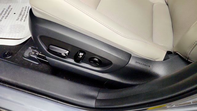 2021 Lexus UX UX 250h AWD w/ Premium Package - 23081745 - 10