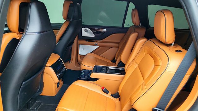 2021 Lincoln Aviator Black Label Grand Touring AWD with Turbo 3.0L V6 Hybrid Engine - 22980402 - 18