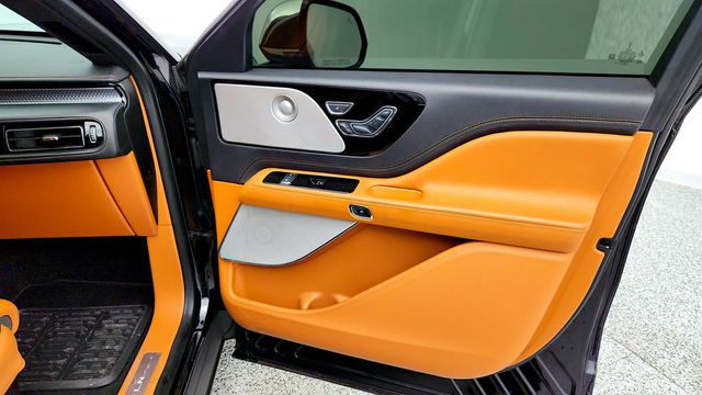 2021 Lincoln Aviator Black Label Grand Touring AWD with Turbo 3.0L V6 Hybrid Engine - 22980402 - 24