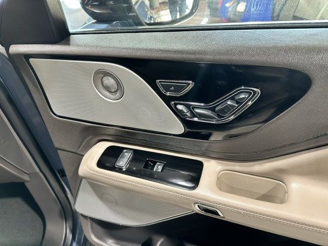 2021 Lincoln Aviator Grand Touring AWD - 22763561 - 39