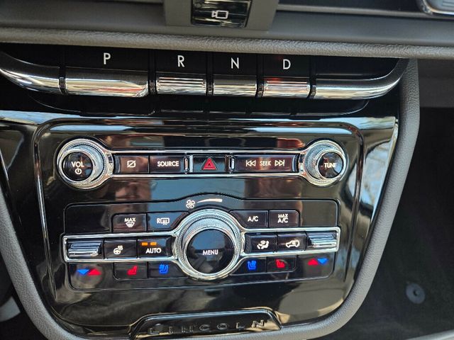 2021 Lincoln Corsair Reserve AWD - 22989765 - 23